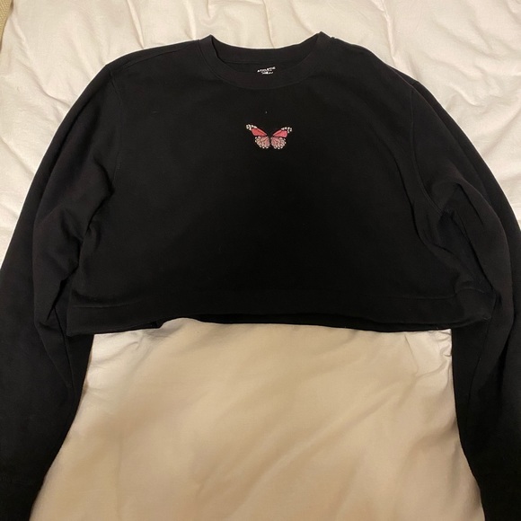 Cropped butterfly crew with fuzzy inside - Picture 2 of 3